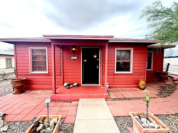 2nd image of 130 E Cholla Avenue