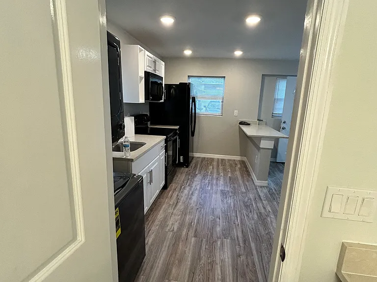 8004 N Alaska St #1 — Photo 6