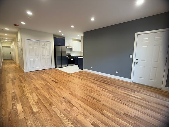 5th image of 3503 S Union Ave #3