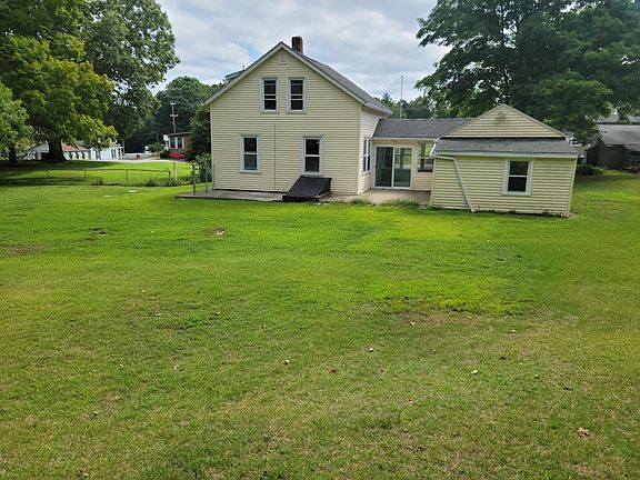 Back of house and yard