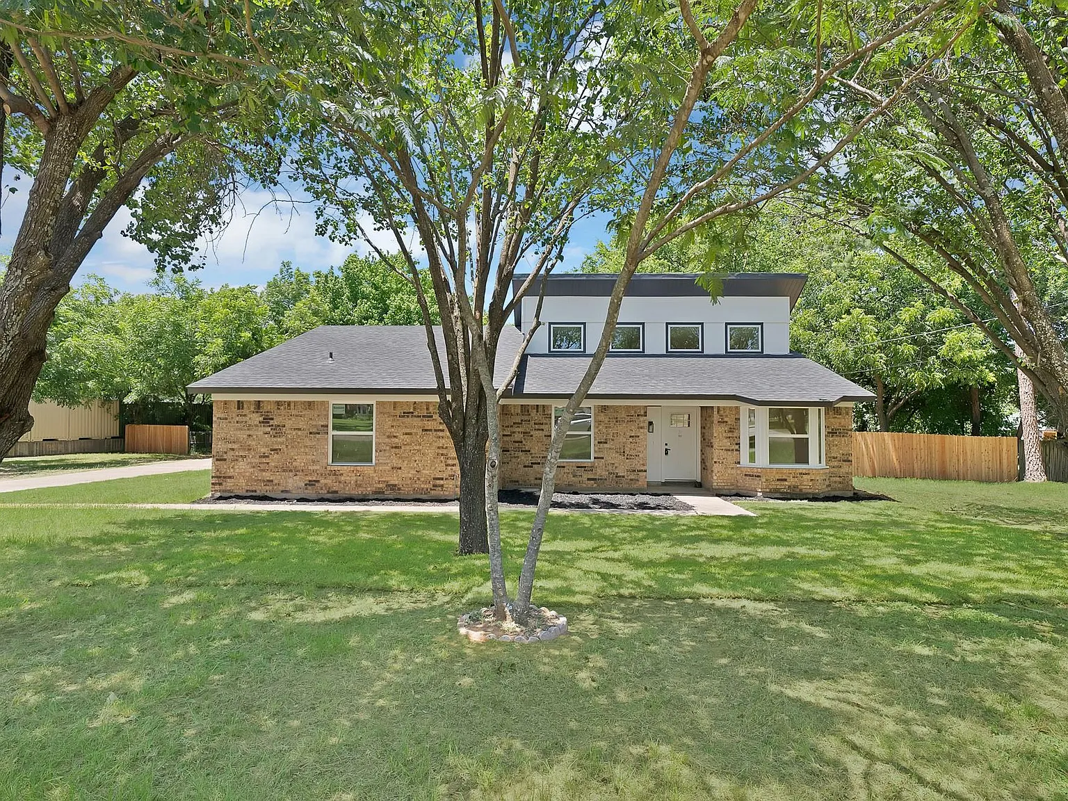 3 bed, 1866 sqft, $2,500 — Photo 1