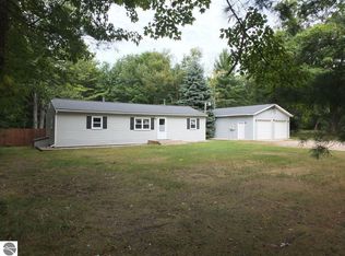 8786 Us Highway 31 S, Grawn, MI 49637