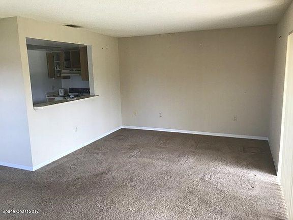 1082 Ellen Court 026