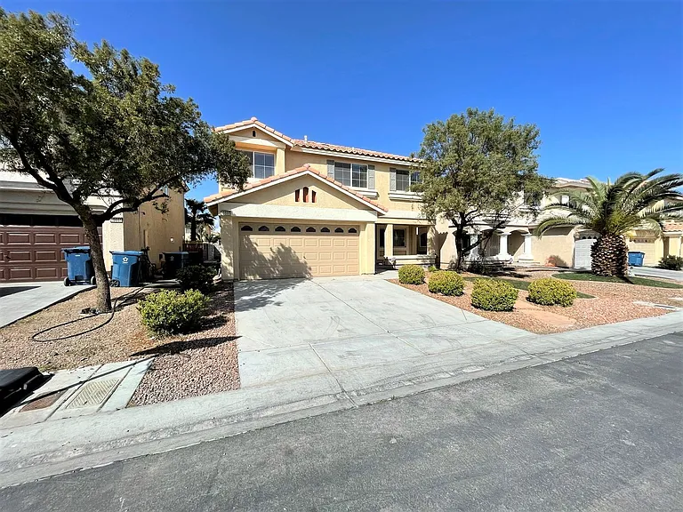 10595 Salmon Leap St — Photo 2