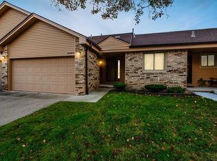 2258 Heritage Pointe Dr, Sterling Heights, MI 48314