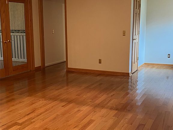 4th image of 5555 Whisperwood Dr