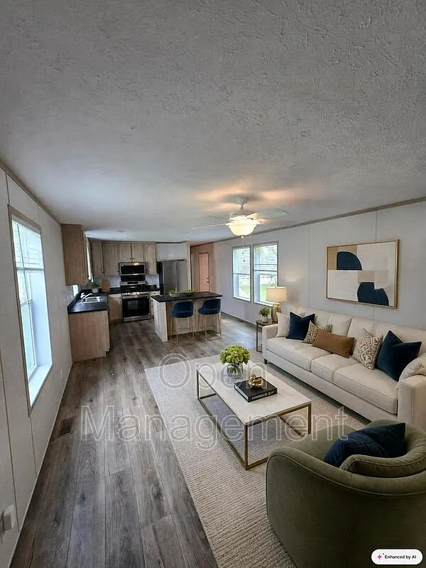 3 bed, 2.0 bath, 1120 sqft, $1,199 — Photo 3