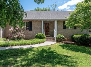 2118 Chippendale Dr, Maryville, TN 37803