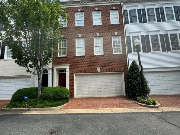 734 Fords Landing Way, Alexandria, VA 22314