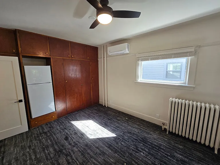 724 NW Broadway St #1-10 — Photo 11