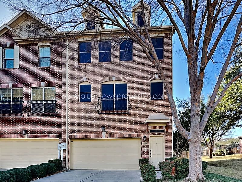 1st image of 2626 Chambers Dr