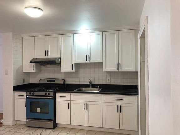 4th image of 4355 161st St Fl 1
