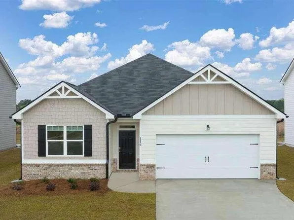 8600 Secretariat Dr, Lithonia, GA 30058