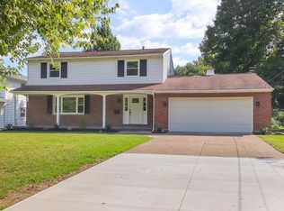 112 Briar Lake Ct, Elyria, OH