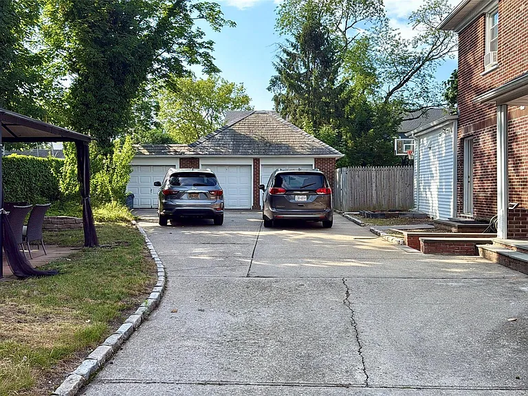 266 Rockaway Tpke — Photo 35