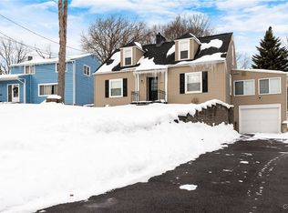 102 Danbury Dr, Syracuse, NY 13219