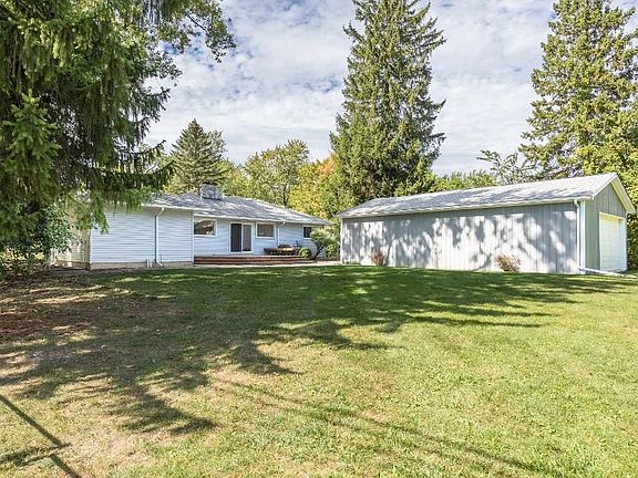 3rd image of 206 Hillcrest Blvd