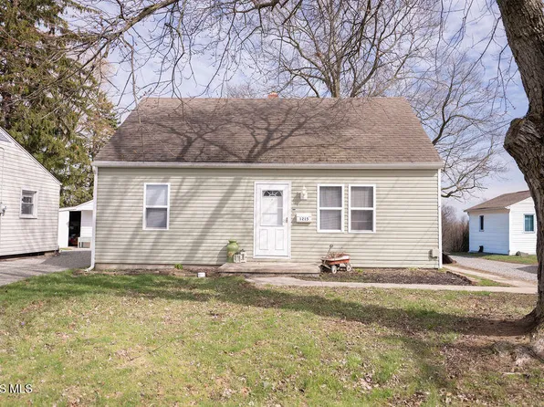 1215 S Blanchard St, Findlay, OH 45840