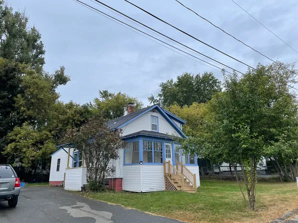 35 Pleasantdale Ave, Waterville, ME 04901