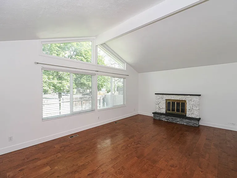 9062 S Daybreak Dr — Photo 8