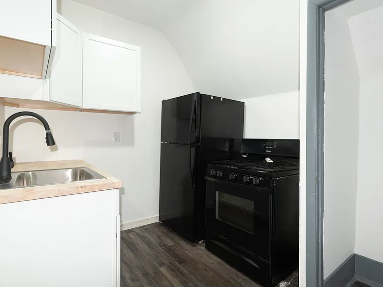 1223 S 2nd St — Photo 34
