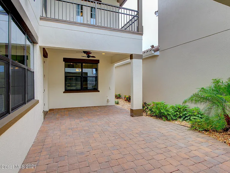 6903 Vista Hermosa Dr — Photo 3