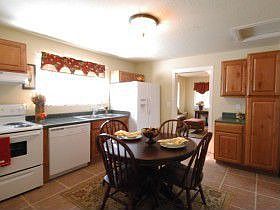 Remodeled Kitchen! Table and Chairs Included!