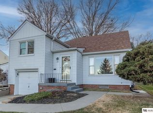 2114 S 38th St, Omaha, NE 68105