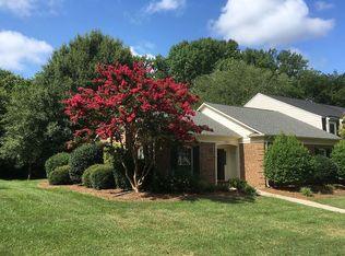 4242 Woodglen Ln, Charlotte, NC 28226