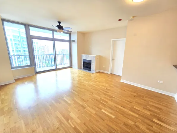 1600 S Prairie Ave #1806, Chicago, IL 60605