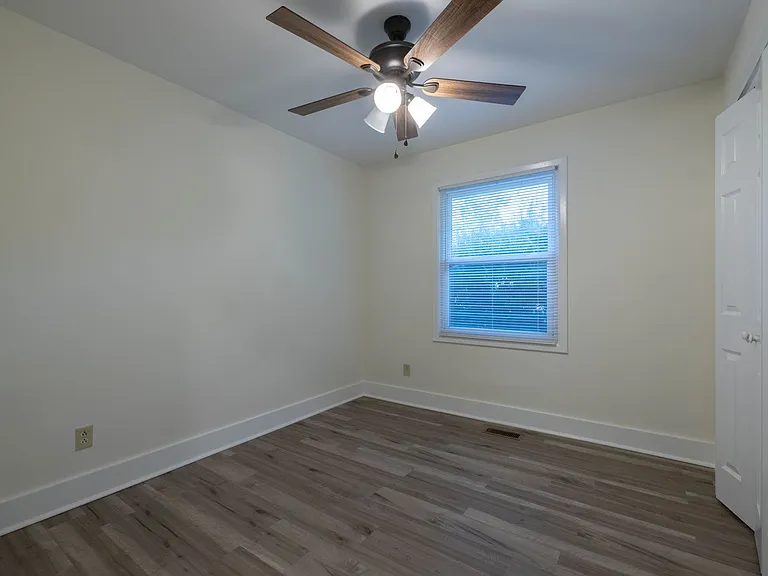 123 Pecan St — Photo 18