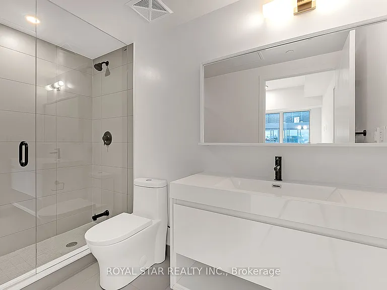 2 Augusta Ave #Penthouse 04 — Photo 29