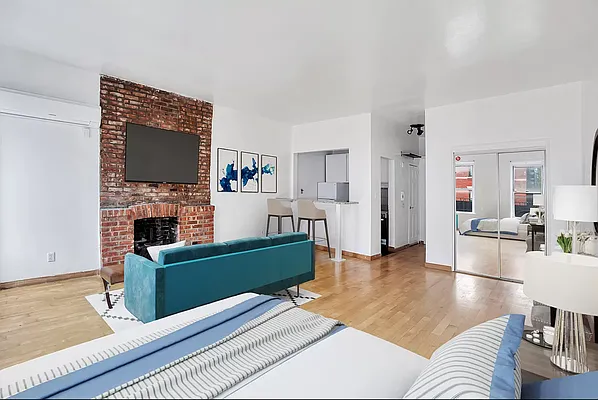 Rented by Douglas Elliman | media 18