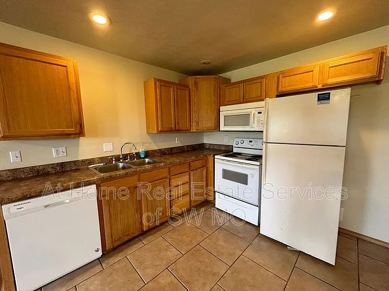 5692 N Purple Ln — Photo 4