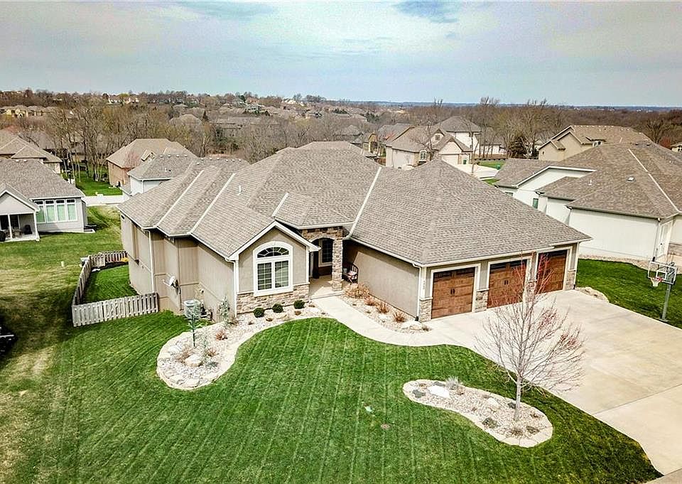1st image of 4448 NE Park Springs Ct