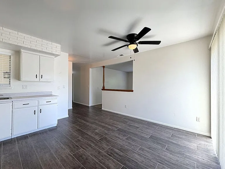 11231 Reddiford Ct — Photo 5