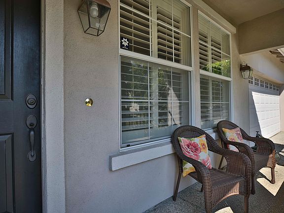 2nd image of 15 Brynmar Ct
