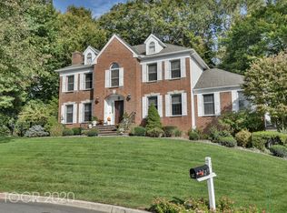 3 Laurier Way, Park Ridge, NJ 07656