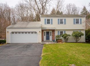 21 Old Mill Ln, West Hartford, CT 06107