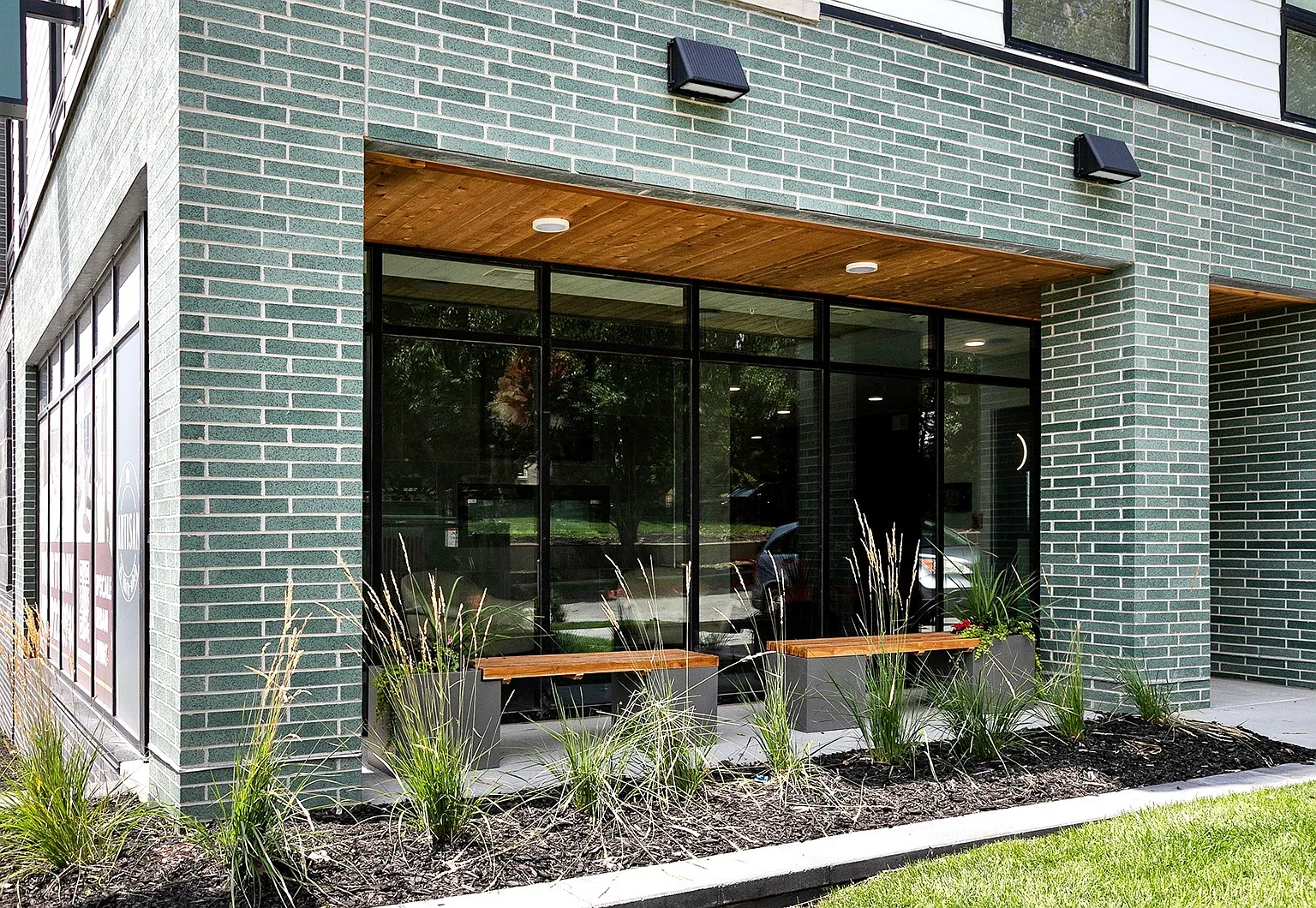 The Artisan at 39th — Photo 2