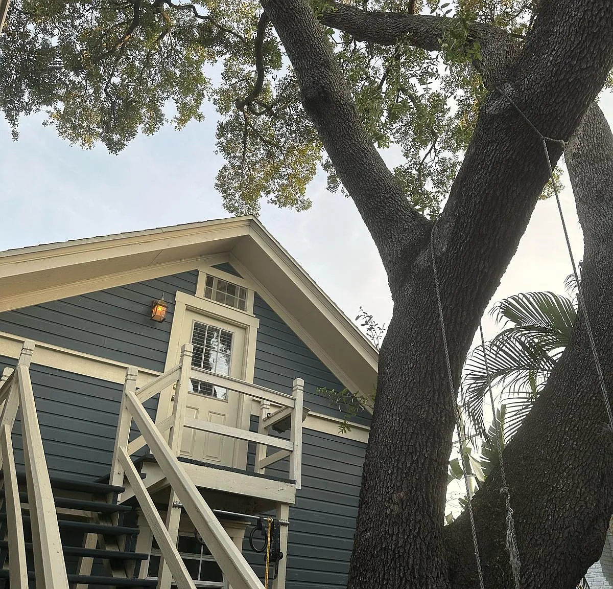 1205 W De Leon St — Photo 1