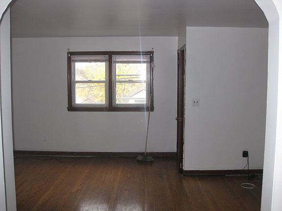 Entrance and living room