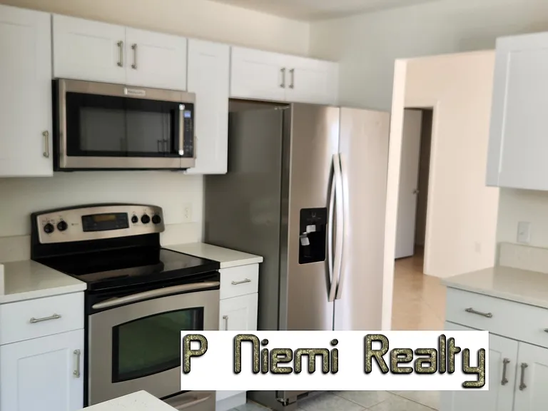 2856 Trenton Ln — Photo 4