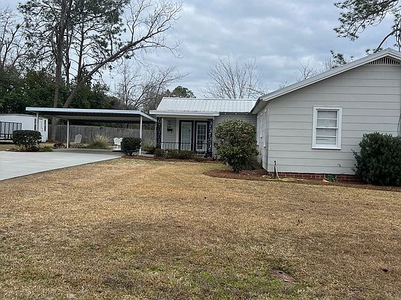 4th image of 401 Letitia Ave N