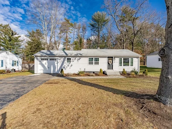 22 Ridge Rd, South Hadley, MA 01075