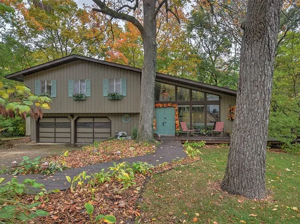 1120 Del Scott Ct, Mt Zion, IL 62549