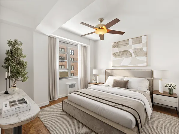 310 Lexington Avenue image 4 of 25