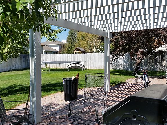 2nd image of 3700 Spring Creek Dr