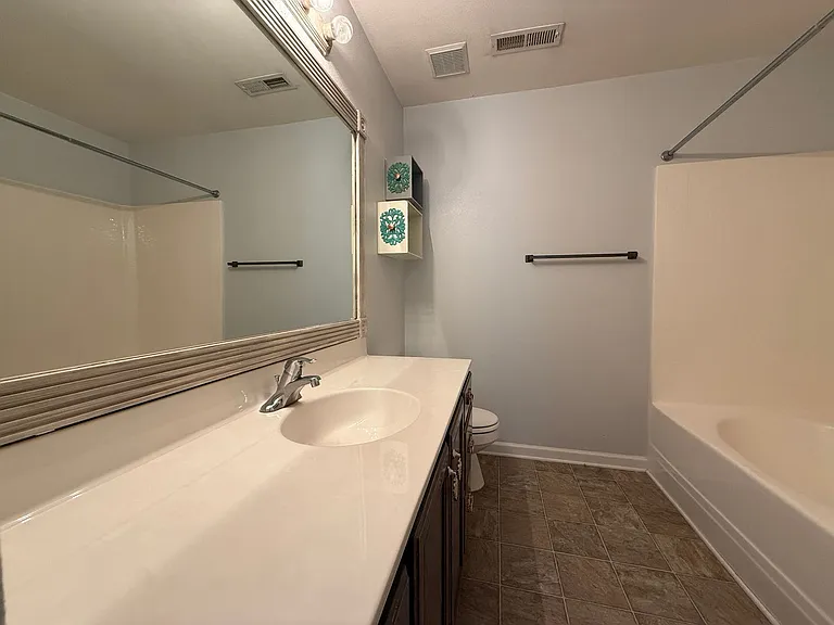 5994 Fox Point Cir — Photo 10