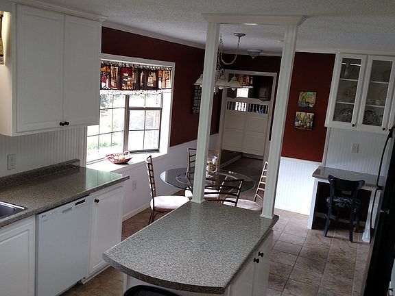 Kitchen & Laundry